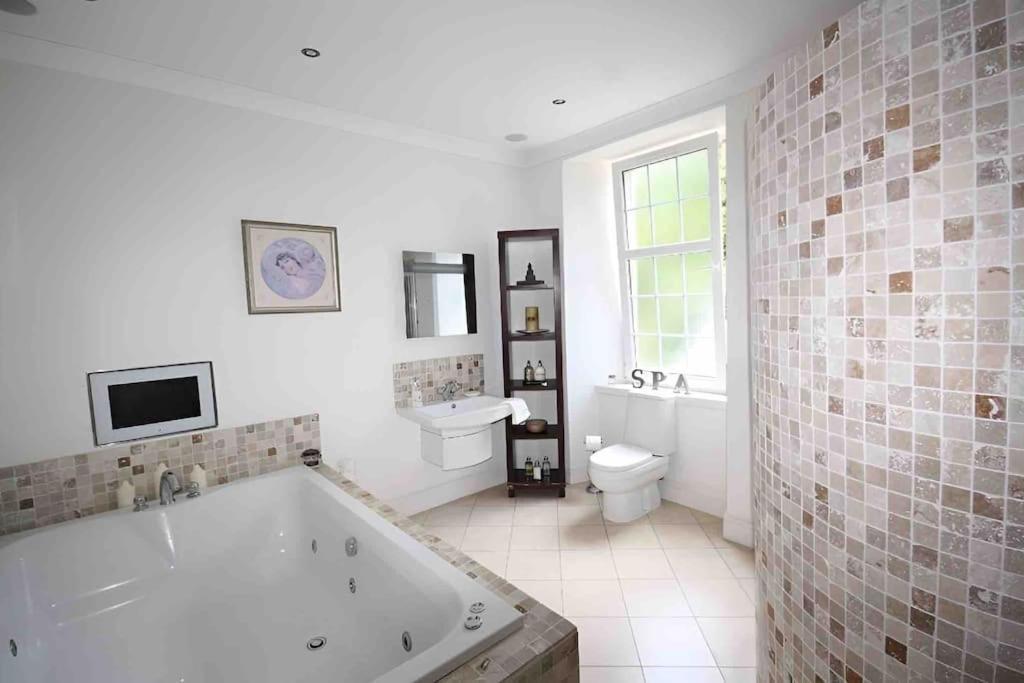 Island Seaview Villa With Swim Spa & Sauna Rothesay Buitenkant foto